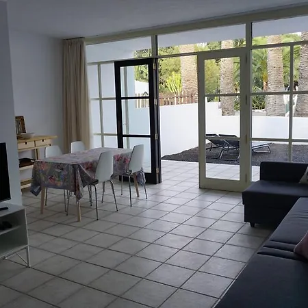 La Plaza De Apartamento Haría