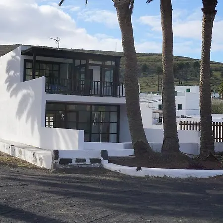 Apartment La Plaza De *