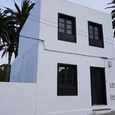 Apartment La Plaza De *