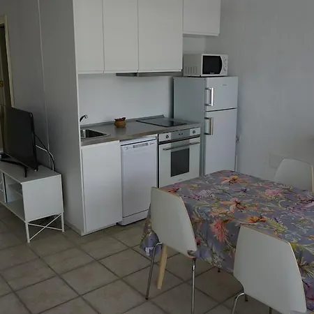 Apartment La Plaza De *